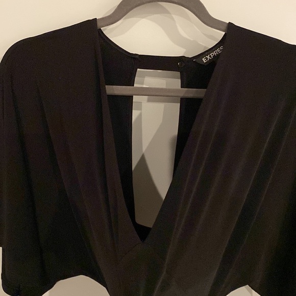 Express Short Shorts Romper w/ deep V neckline, open keyhole back & ties in back - Picture 3 of 8